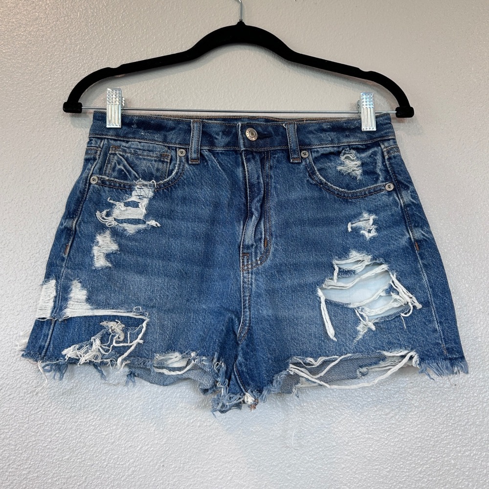 American Eagle High Waisted Distressed Denim Mom Shorts Blue Medium Wash Size 2